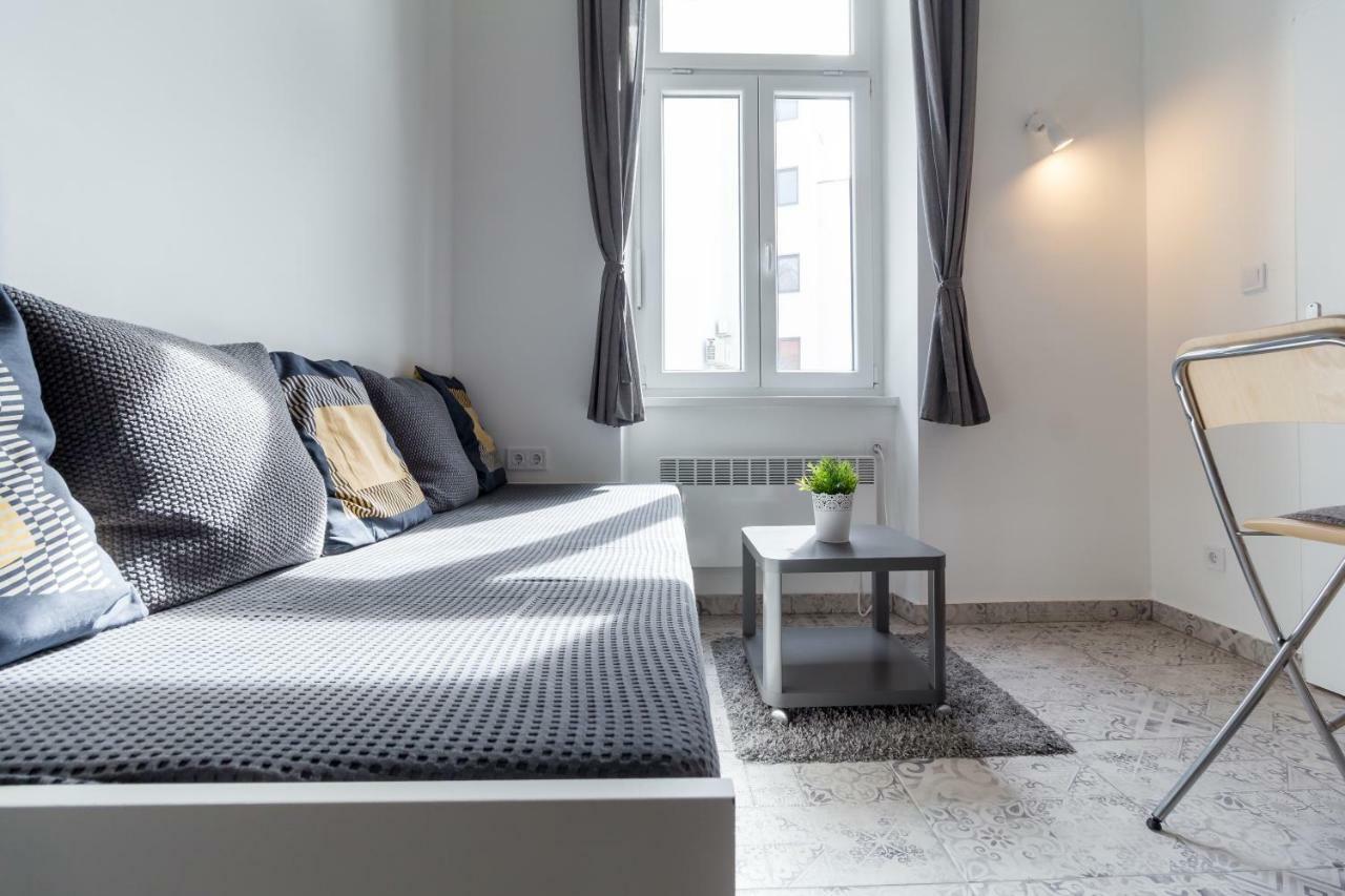 Flexible Selfcheckins 13 & 14 - Le Petit & Le Grand Zagreb - Centre - New - Apartments Repinc Kültér fotó